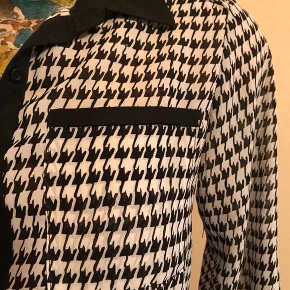 Wet Seal Tops - Black and White Houndstooth Blouse with Long Sleeves that Roll Up Button to 3/4